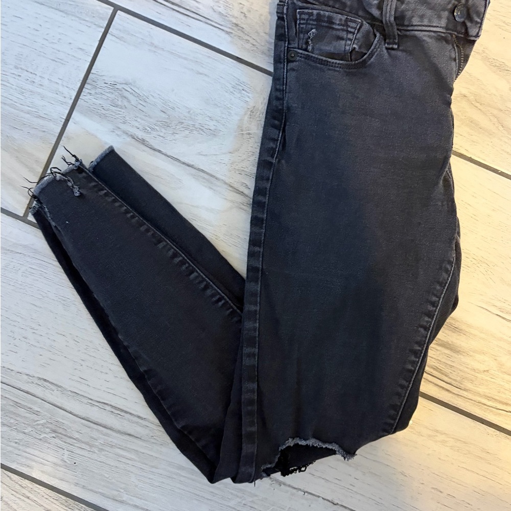 Old Navy Women's Charcoal Skinny Jeans